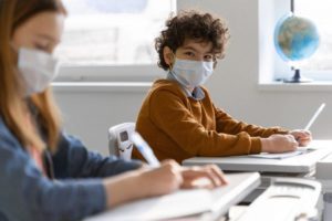 Read more about the article Befreit unsere Kinder von den Masken!